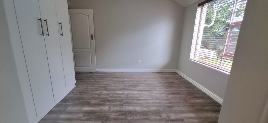 4 Bedroom Property for Sale in Beacon Bay Eastern Cape
